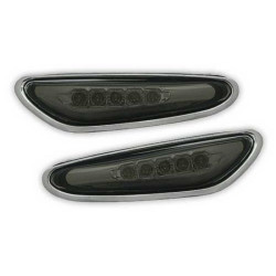 Ripetitori di indicatori di direzione a LED neri per BMW X3 E83 